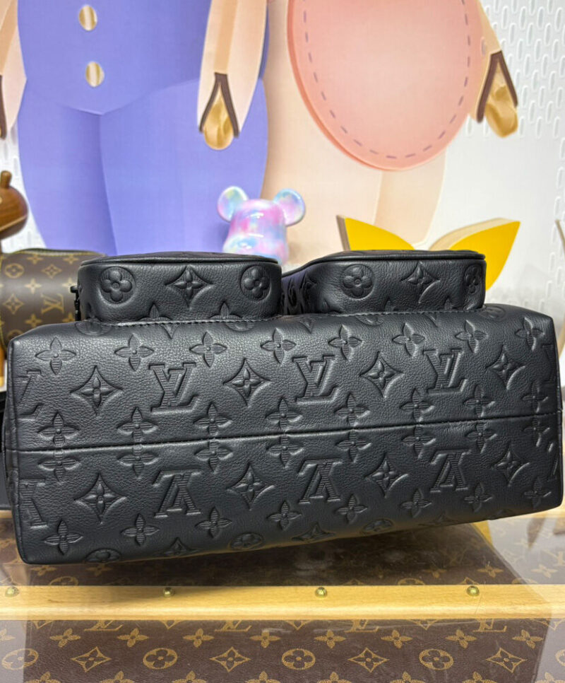Louis Vuitton Hobo Cargo M14778 Black